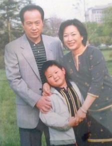 刘纯燕老公是罗京 刘纯燕老公个人资料简介
