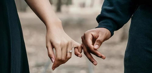 高情商的女人如何和情人聊天(怎么和已婚的女人聊天技巧)