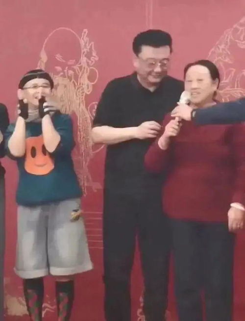 刘纯燕第一任老公是谁 刘晓燕第三任丈夫是谁啊