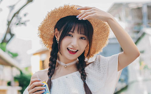 外表文静内心桀骜不驯的女人 外表文静 却很有个性