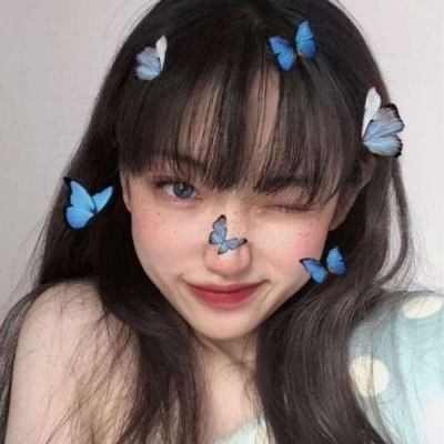 单纯的女生说话的特点 一个单纯的女生的表现