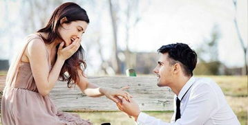 单身女人梦见不认识的男人 梦中清晰的出现一个陌生男人