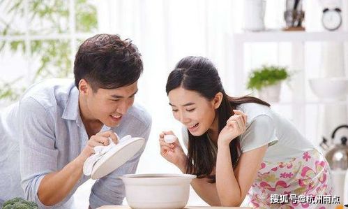 原配不找小三麻烦是什么原因 老公护着小三说明什么