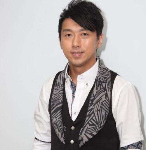 卢俊宇老婆照片 卢俊宇一家三口照片