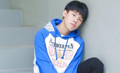 周奇有女朋友吗 周奇妈妈谁