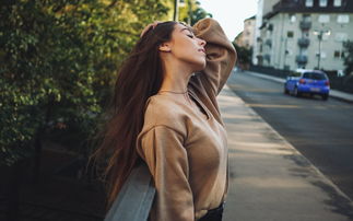 善于独处的女人内心很强大 一个敢独自闯荡的女人