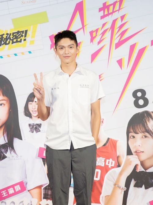 回到老公当校草的那些年校园重生 甜饼写手的小说作品回到老公重生