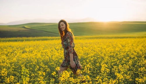 夸奖男人儒雅有修养的话 形容男人有知识 有涵养