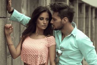 女人一旦被男人感动后果 一个男人被女人打动了是不是就容易爱上对方