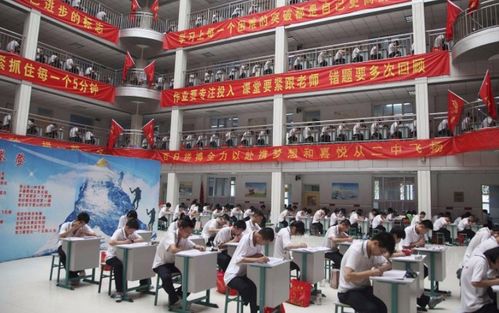 夸男生帅的成语100个 夸男生外貌成语100个