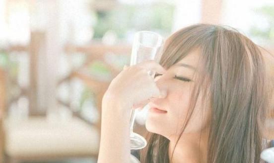 女人一狠心男人就爱惨了 女人越狠心男人越放不下