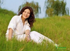 夸赞中年女人最经典词 人到中年最透彻的感悟