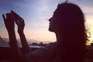 女人不躲避你的肢体触碰 已婚女人试探你的表现