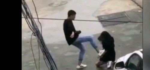 女人下跪是不是很没尊严 下跪是不是耻辱