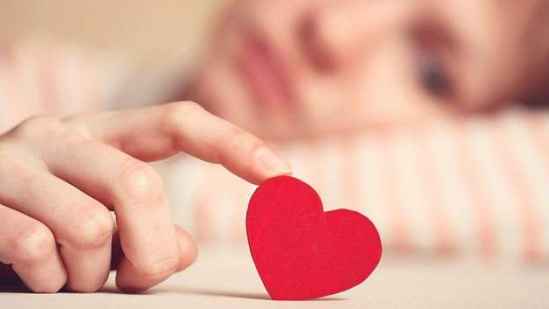 女人不爱你了还能挽回吗 一个不爱你的女人值得挽留吗