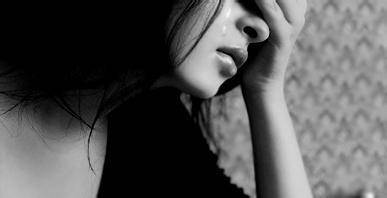 女人哭男人心里难受吗 男生看见女生哭的心理