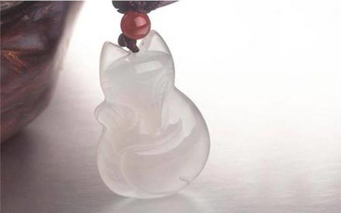 女人佩戴狐狸吊坠好吗 已婚女士不可以带狐狸吊坠