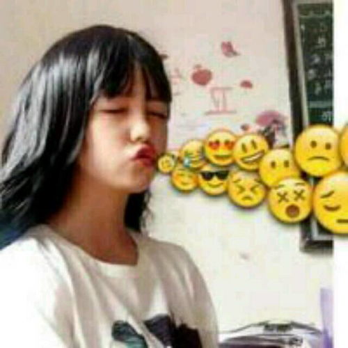 女人发两个抱抱暗示什么 女生发了一个拥抱的表情