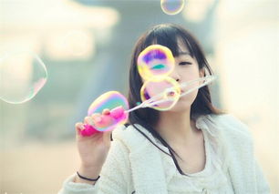 女人发朋友圈暗示感情 女生恋爱了朋友圈特征