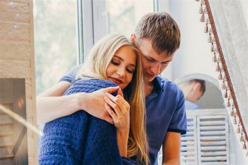 女人如何拿捏住男人心 高情商的女人怎么抓住男人的心