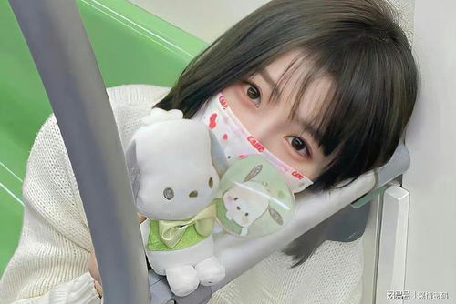 女人心动表现是撩头发 女生频繁撩头发 意味着