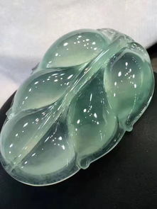 女人戴什么玉吊坠比较好 三种女人不适合戴佛