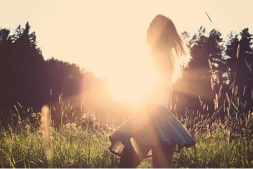 女人文雅有内涵的诗句 女孩高雅有涵养的诗词