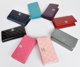 女人用绿色钱包好吗 女士用什么钱包聚财招财