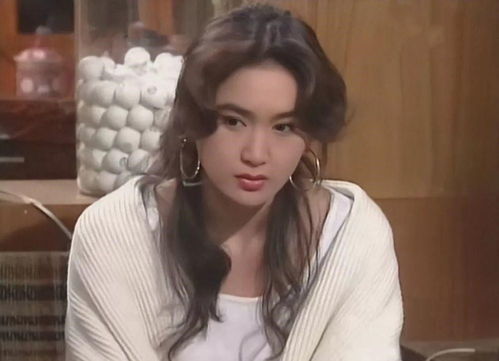 女人眼睛放电的眼神 眼睛放电的表情图