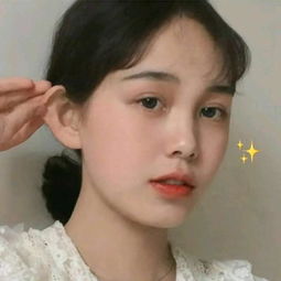 女人的眼神清澈而坚定 外表平静眼神坚定的女人