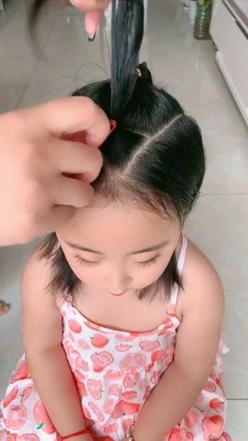 女人额头碎发多是命苦吗 前额碎头发的巧妙处理