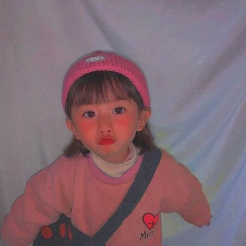 女朋友28了性格像小孩子一样 女朋友像个小宝宝好可爱